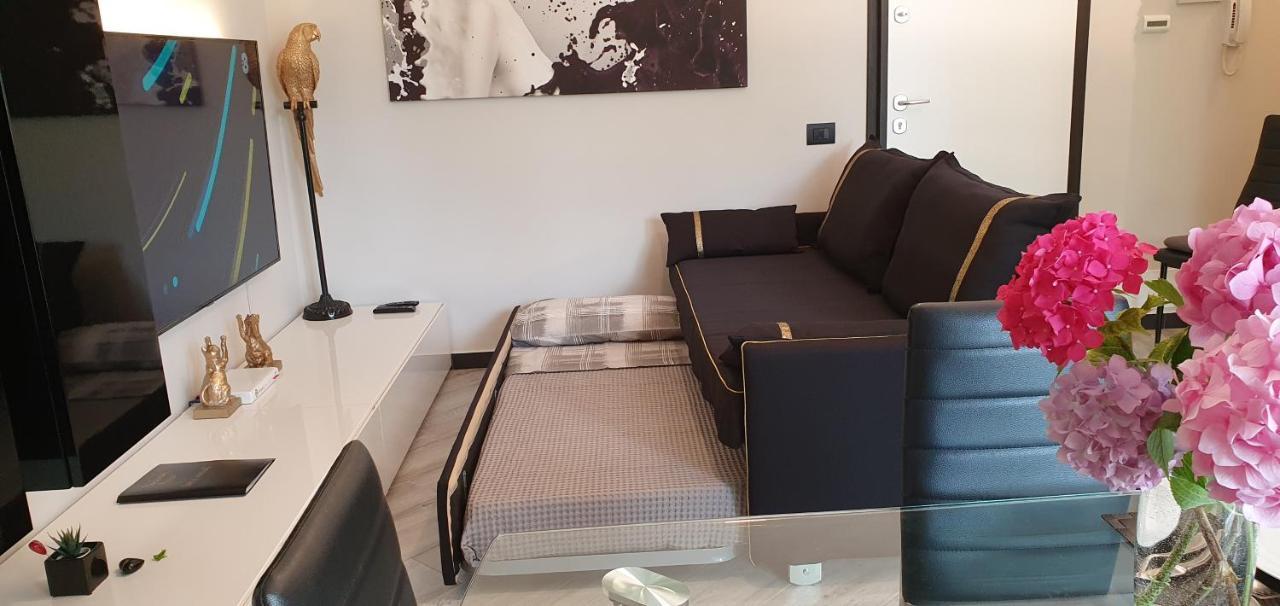 Solegardarelax - Peschiera Del Garda Appartement Buitenkant foto