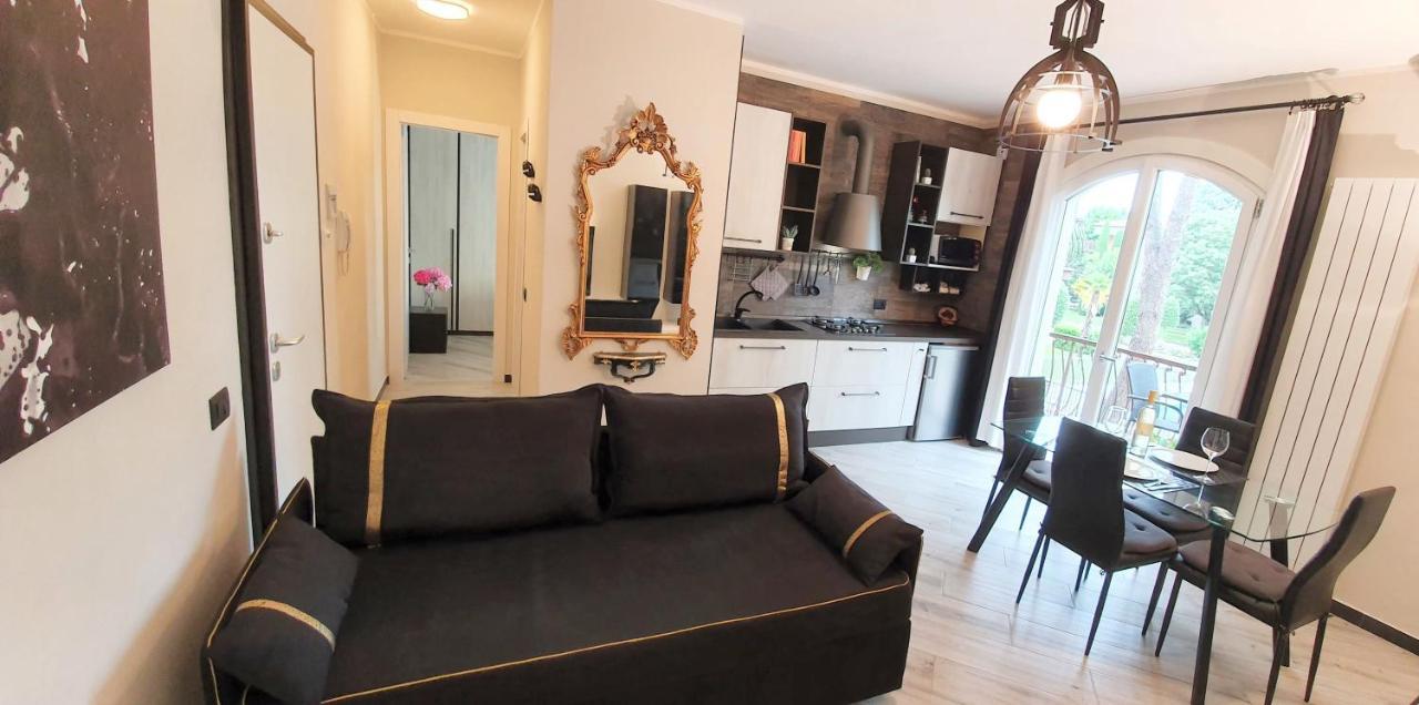 Solegardarelax - Peschiera Del Garda Appartement Buitenkant foto