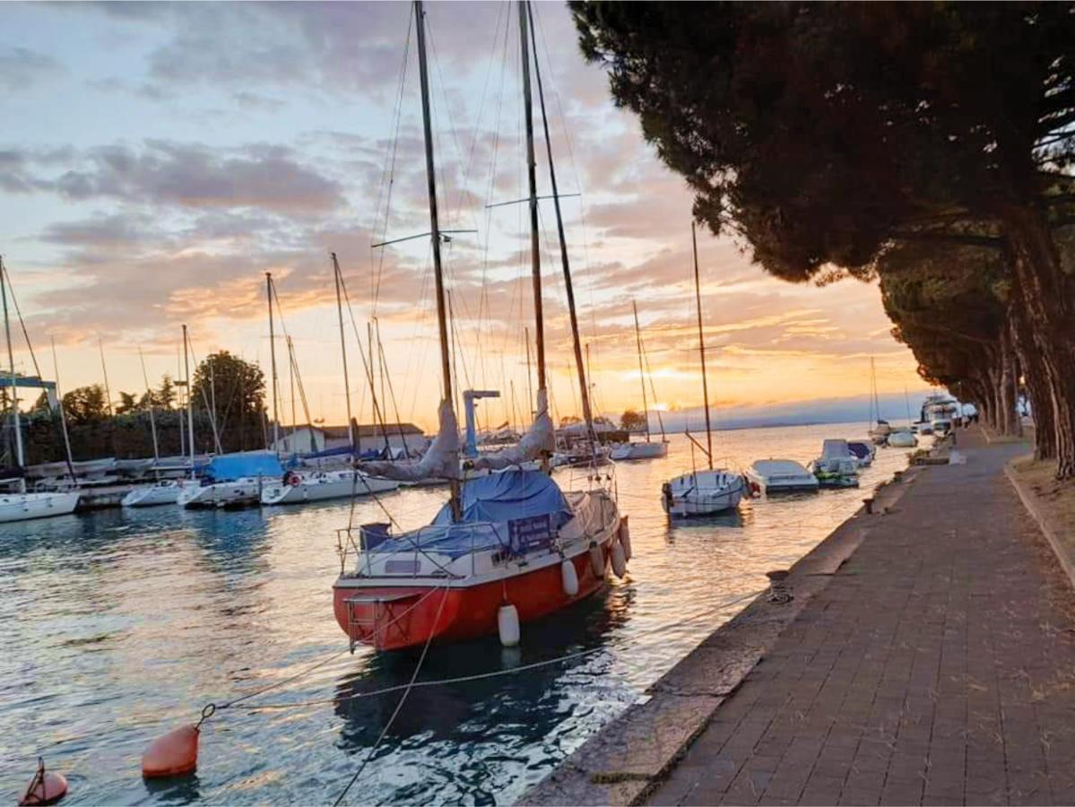 Solegardarelax - Peschiera Del Garda Appartement Buitenkant foto